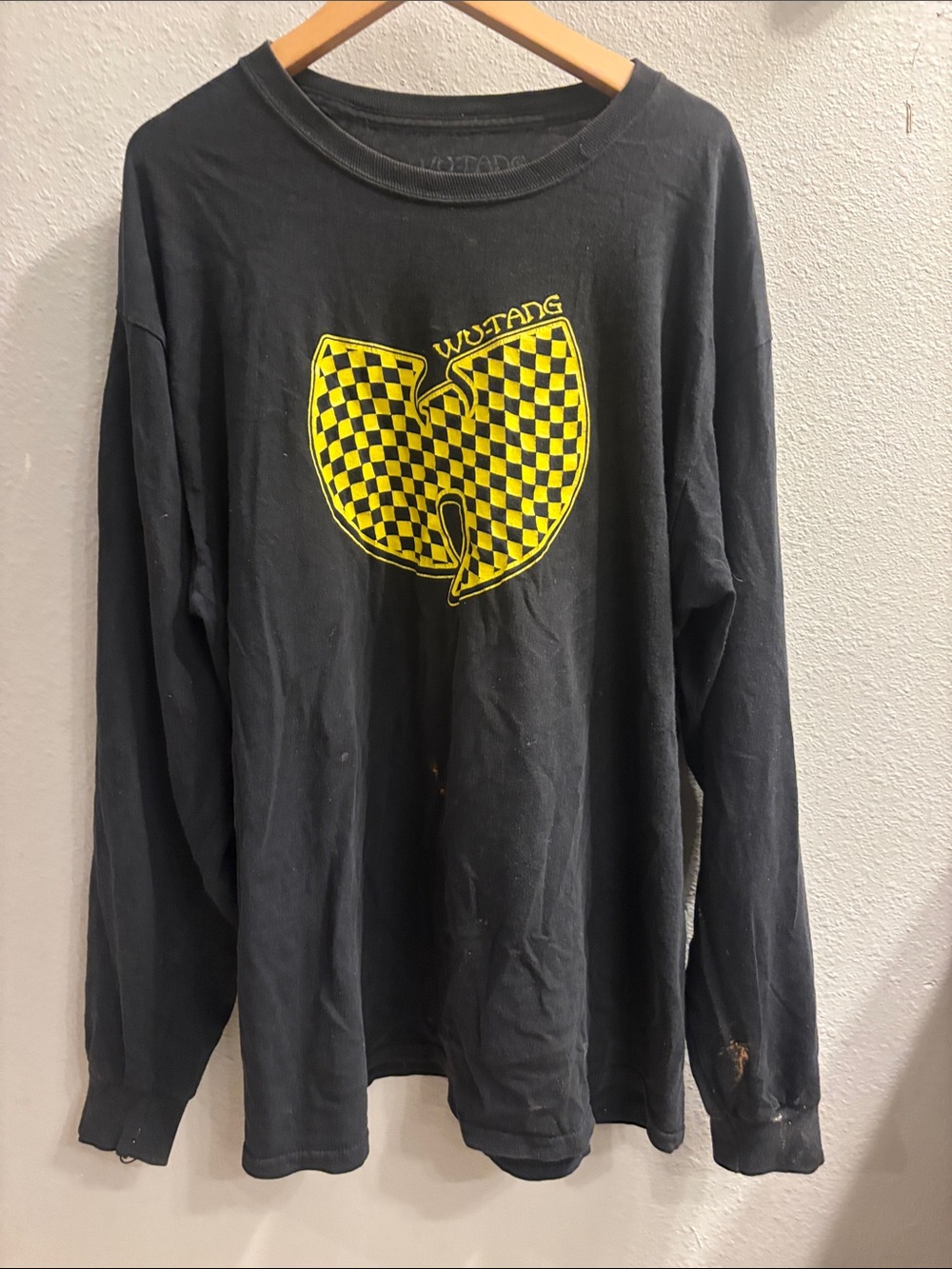 Wu-Tang Long Sleeve Logo Tee in Black and Yellow